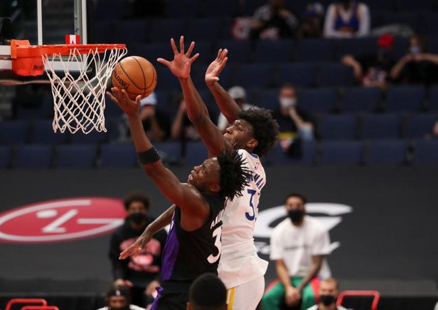  西亚卡姆31+12猛龙克马刺保留晋级希望  